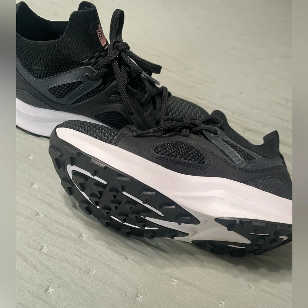 5 black shoes - Picture 3 of 4